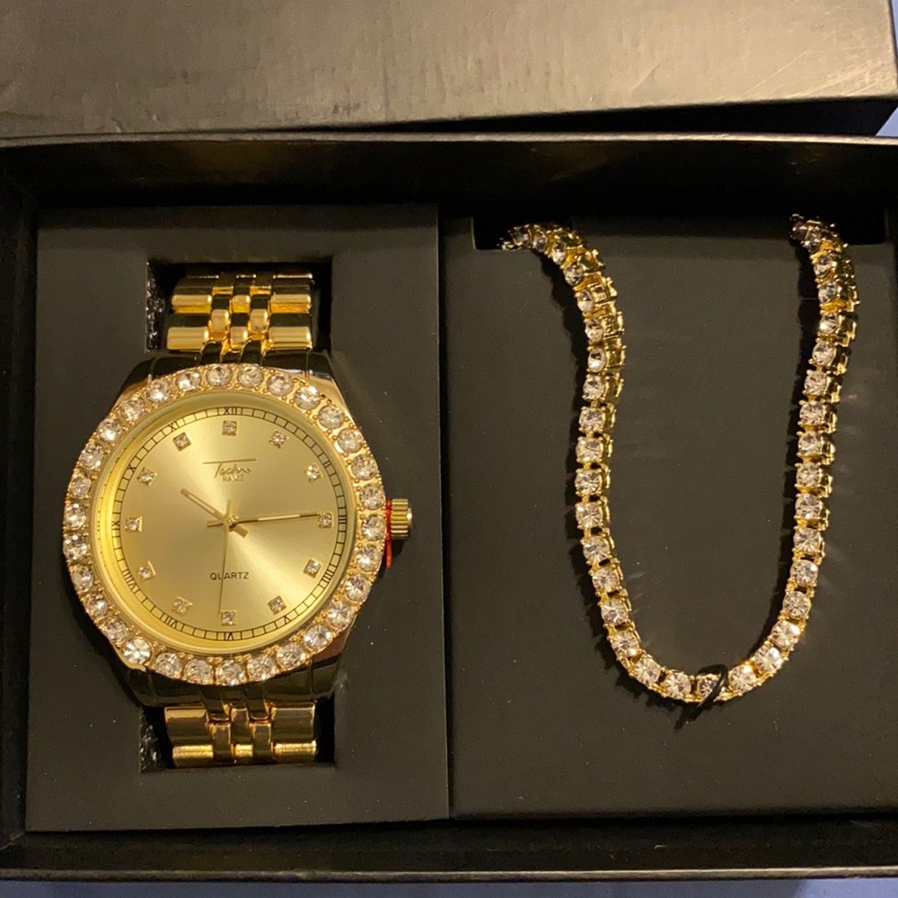 Watch/necklace set